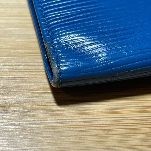 Louis Vuitton Epi International wallet - Picture 13 of 16